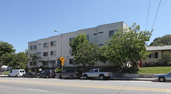 Eastern Manor Apts property
